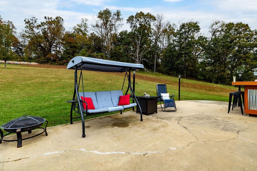 366 SMOKY ROW RD, STAUNTON, Virginia 24401, 3 Bedrooms Bedrooms, ,2 BathroomsBathrooms,Residential,366 SMOKY ROW RD,670135 MLS # 670135