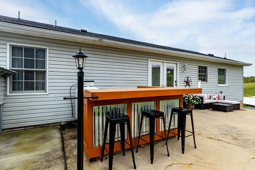 366 SMOKY ROW RD, STAUNTON, Virginia 24401, 3 Bedrooms Bedrooms, ,2 BathroomsBathrooms,Residential,366 SMOKY ROW RD,670135 MLS # 670135