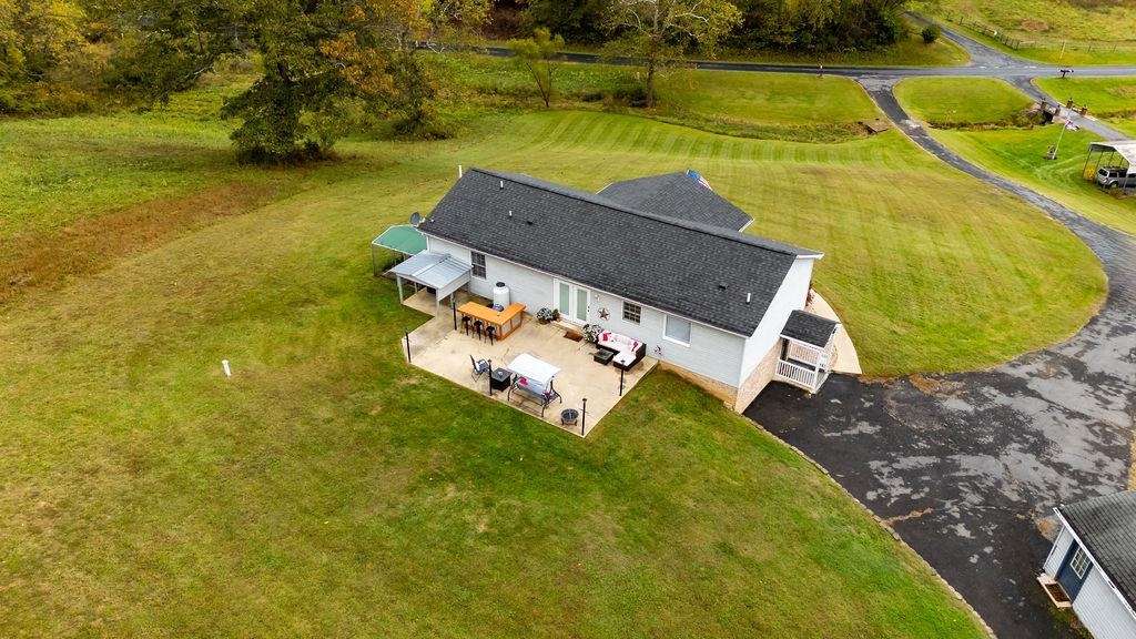 366 SMOKY ROW RD, STAUNTON, Virginia 24401, 3 Bedrooms Bedrooms, ,2 BathroomsBathrooms,Residential,366 SMOKY ROW RD,670135 MLS # 670135