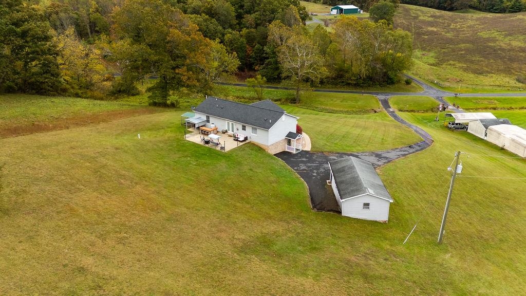 366 SMOKY ROW RD, STAUNTON, Virginia 24401, 3 Bedrooms Bedrooms, ,2 BathroomsBathrooms,Residential,366 SMOKY ROW RD,670135 MLS # 670135