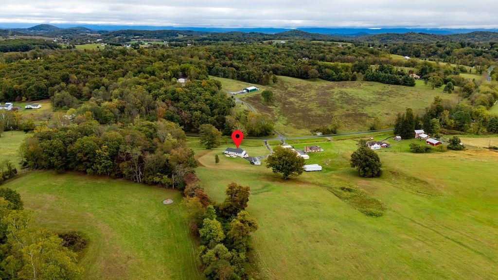 366 SMOKY ROW RD, STAUNTON, Virginia 24401, 3 Bedrooms Bedrooms, ,2 BathroomsBathrooms,Residential,366 SMOKY ROW RD,670135 MLS # 670135