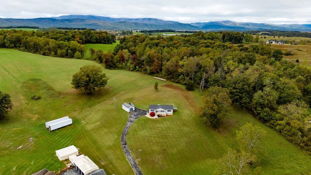 366 SMOKY ROW RD, STAUNTON, Virginia 24401, 3 Bedrooms Bedrooms, ,2 BathroomsBathrooms,Residential,366 SMOKY ROW RD,670135 MLS # 670135