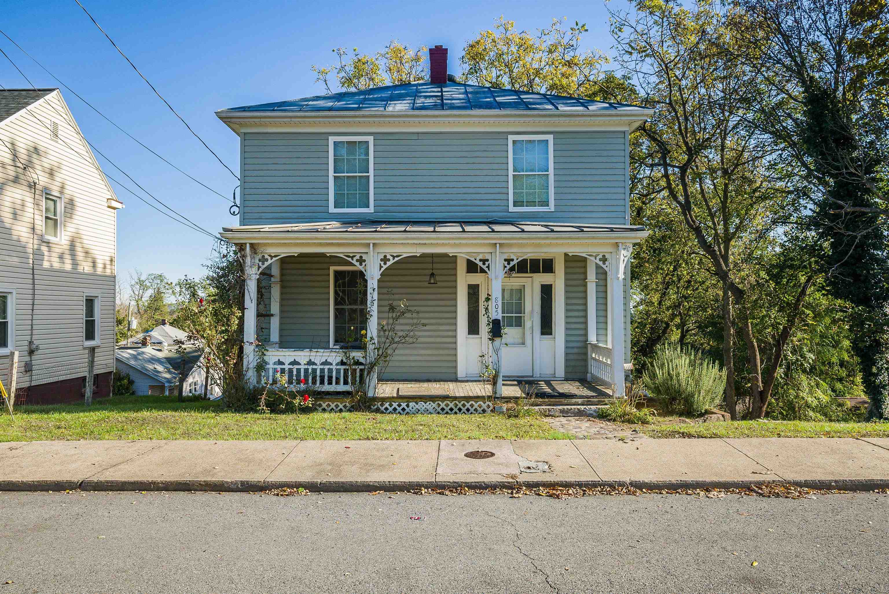 805 SUDBURY ST, STAUNTON, Virginia 24401, 4 Bedrooms Bedrooms, ,1 BathroomBathrooms,Residential,805 SUDBURY ST,670137 MLS # 670137