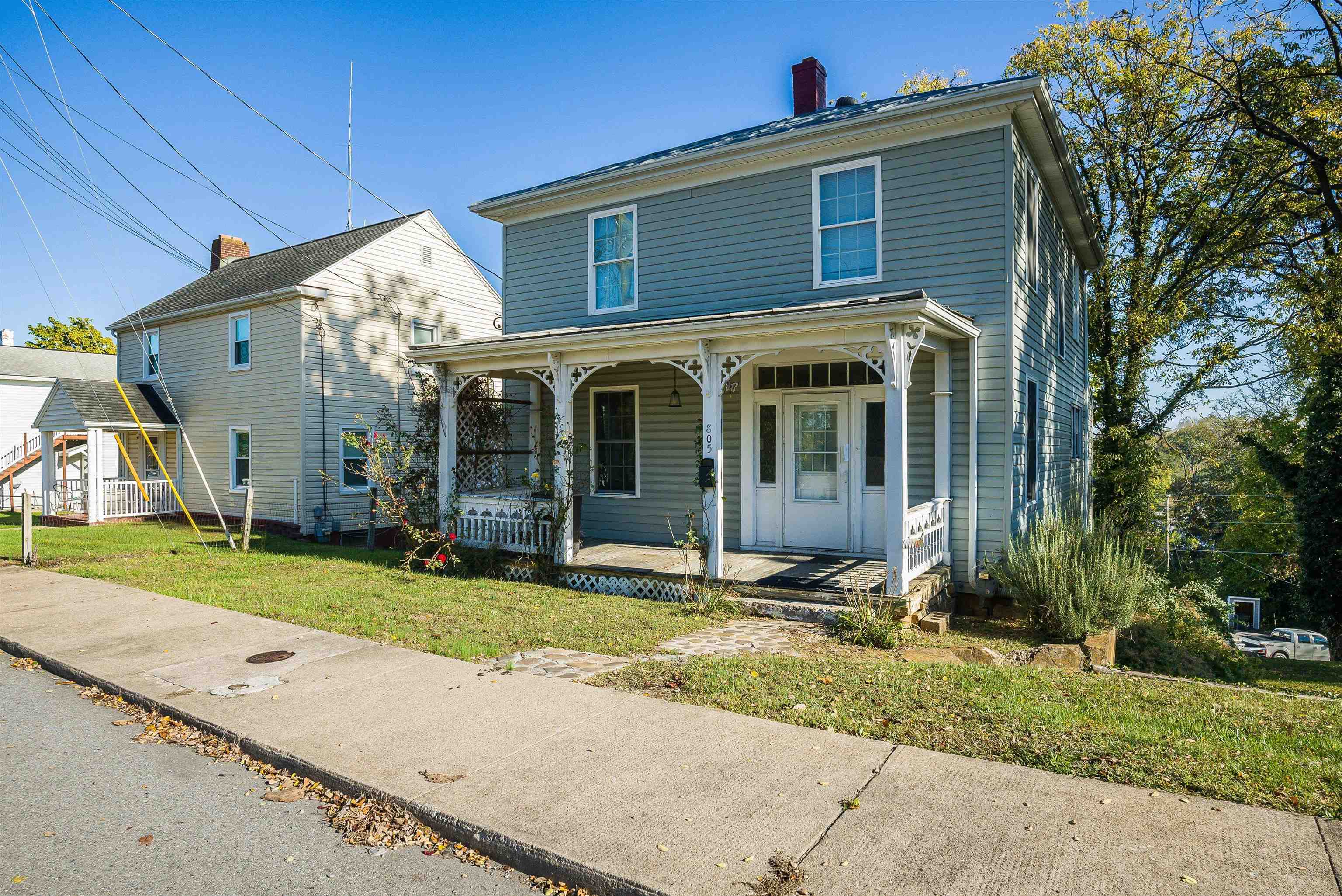 805 SUDBURY ST, STAUNTON, Virginia 24401, 4 Bedrooms Bedrooms, ,1 BathroomBathrooms,Residential,805 SUDBURY ST,670137 MLS # 670137