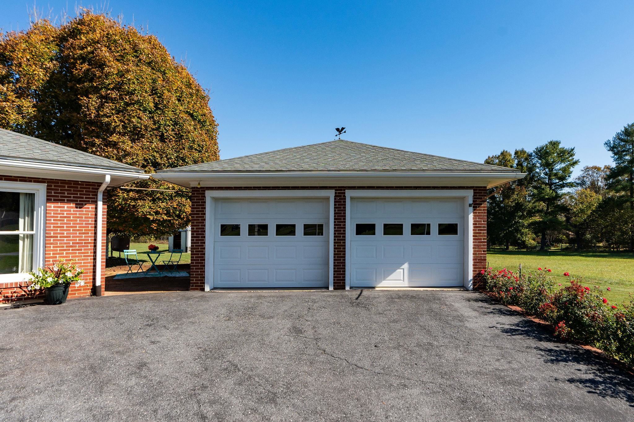 3219 CHURCHVILLE AVE, STAUNTON, Virginia 24401, 3 Bedrooms Bedrooms, ,1 BathroomBathrooms,Residential,3219 CHURCHVILLE AVE,670141 MLS # 670141