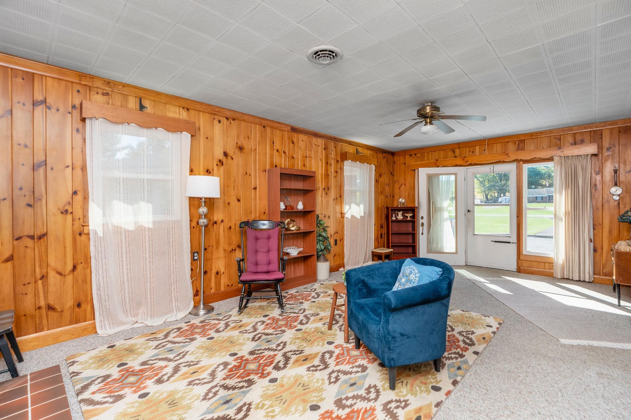 3219 CHURCHVILLE AVE, STAUNTON, Virginia 24401, 3 Bedrooms Bedrooms, ,1 BathroomBathrooms,Residential,3219 CHURCHVILLE AVE,670141 MLS # 670141