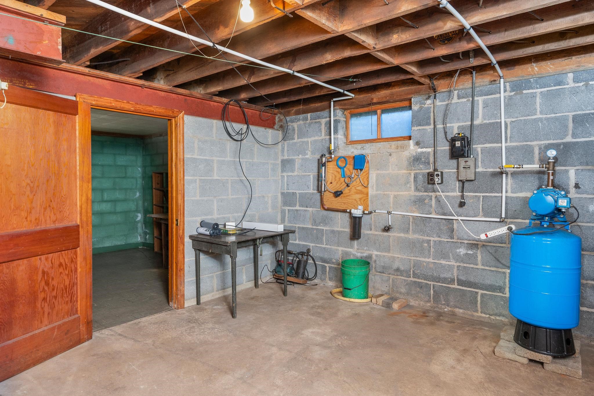 3219 CHURCHVILLE AVE, STAUNTON, Virginia 24401, 3 Bedrooms Bedrooms, ,1 BathroomBathrooms,Residential,3219 CHURCHVILLE AVE,670141 MLS # 670141