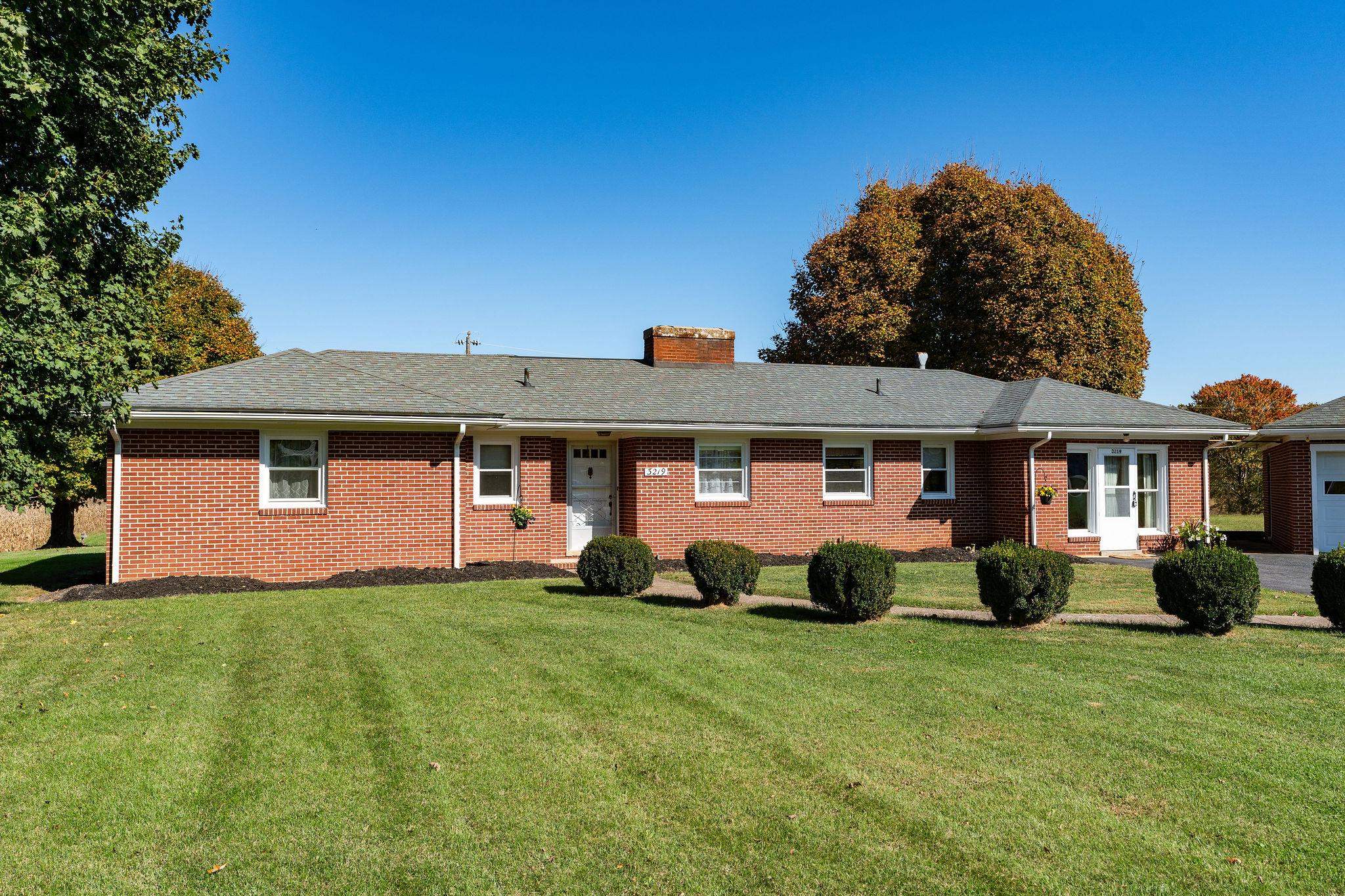 3219 CHURCHVILLE AVE, STAUNTON, Virginia 24401, 3 Bedrooms Bedrooms, ,1 BathroomBathrooms,Residential,3219 CHURCHVILLE AVE,670141 MLS # 670141