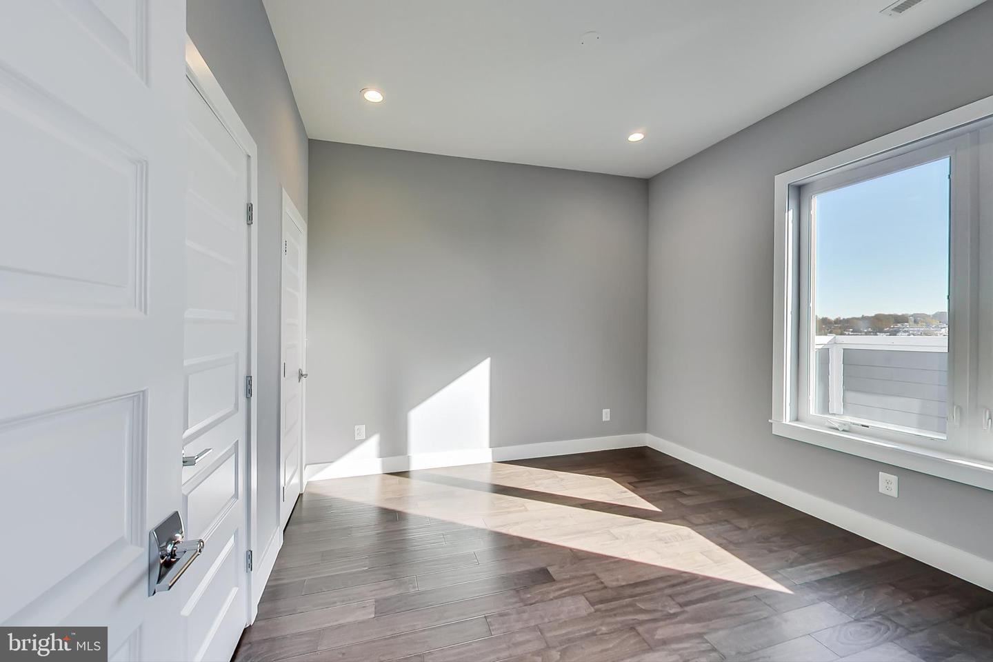 525 KENNEDY ST NW #6, WASHINGTON, District Of Columbia 20011, 2 Bedrooms Bedrooms, ,2 BathroomsBathrooms,Residential,For sale,525 KENNEDY ST NW #6,DCDC2212144 MLS # DCDC2212144