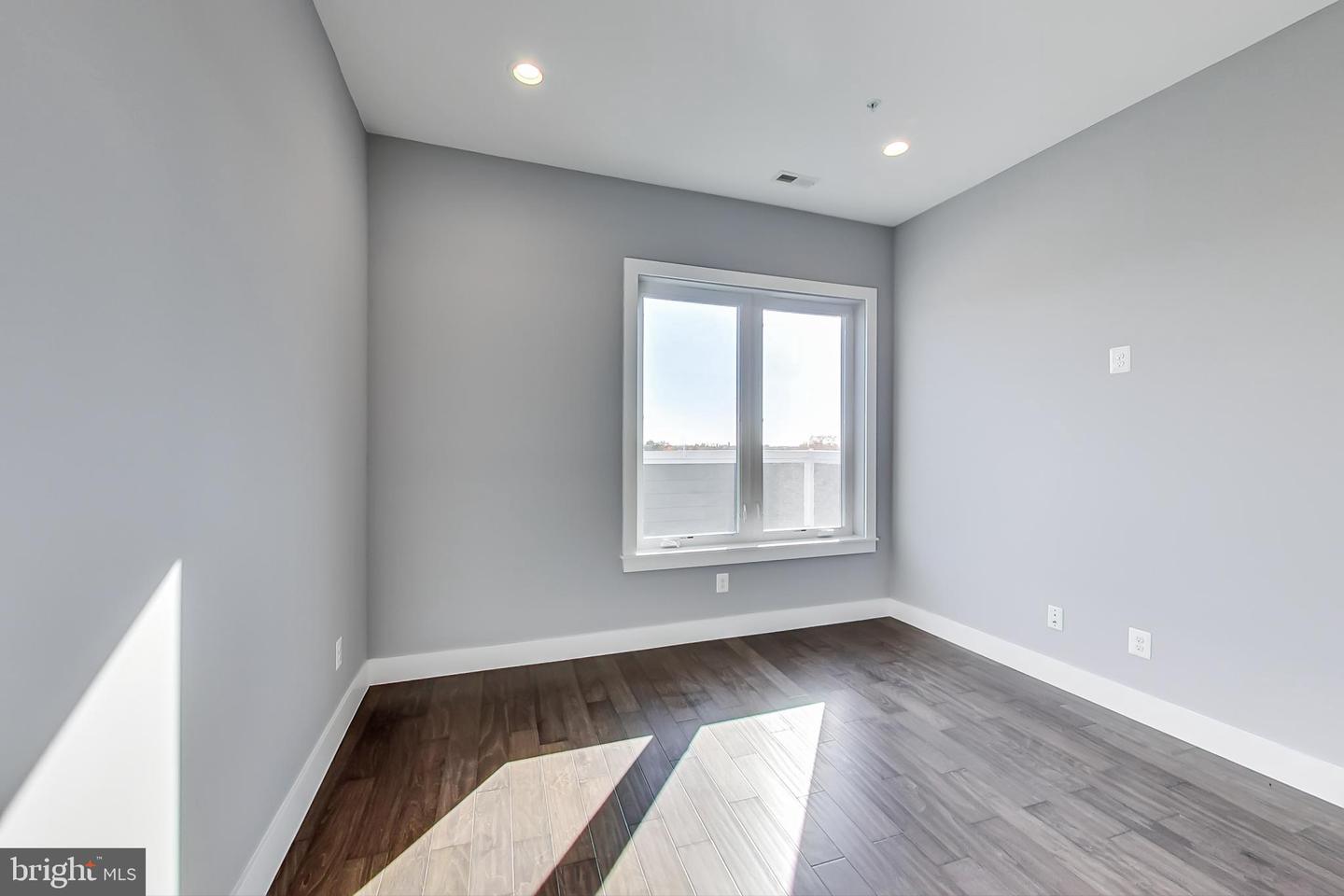 525 KENNEDY ST NW #6, WASHINGTON, District Of Columbia 20011, 2 Bedrooms Bedrooms, ,2 BathroomsBathrooms,Residential,For sale,525 KENNEDY ST NW #6,DCDC2212144 MLS # DCDC2212144