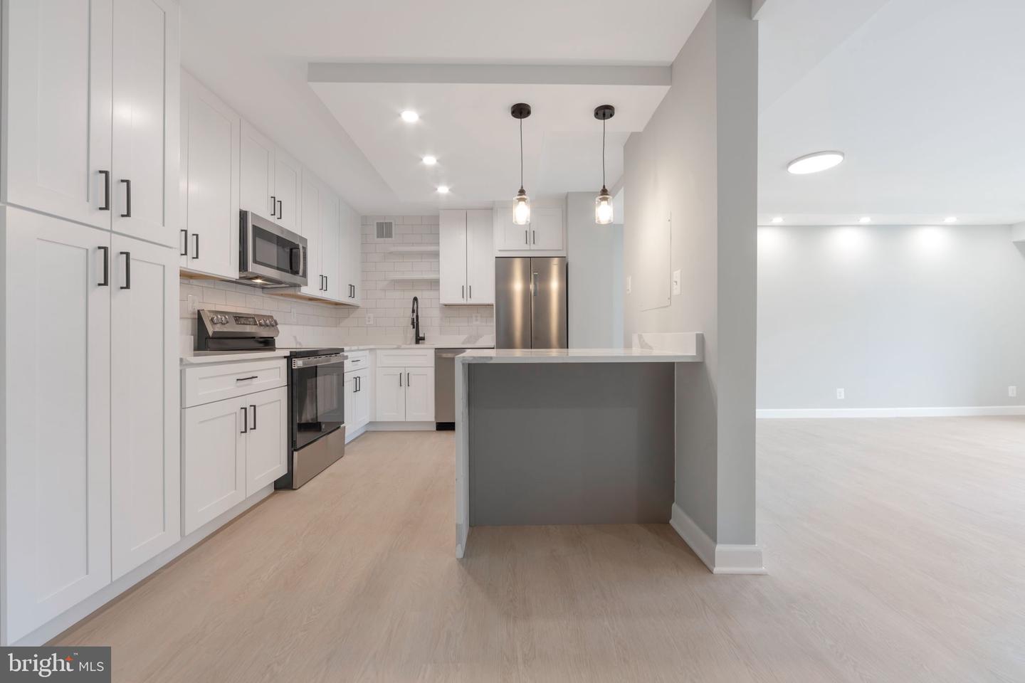 205 YOAKUM PKWY #516, ALEXANDRIA, Virginia 22304, 1 Bedroom Bedrooms, ,1 BathroomBathrooms,Residential,For sale,205 YOAKUM PKWY #516,VAAX2048758 MLS # VAAX2048758