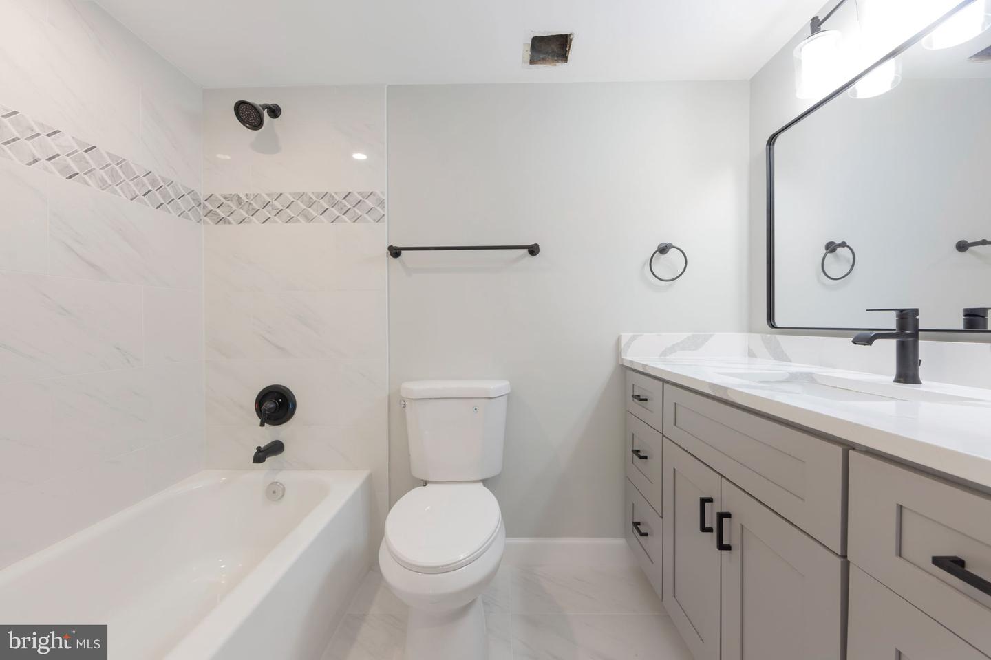 205 YOAKUM PKWY #516, ALEXANDRIA, Virginia 22304, 1 Bedroom Bedrooms, ,1 BathroomBathrooms,Residential,For sale,205 YOAKUM PKWY #516,VAAX2048758 MLS # VAAX2048758