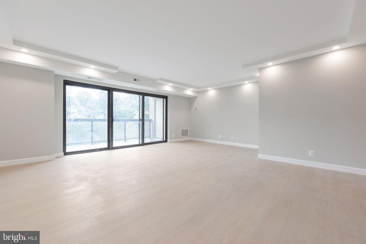 205 YOAKUM PKWY #516, ALEXANDRIA, Virginia 22304, 1 Bedroom Bedrooms, ,1 BathroomBathrooms,Residential,For sale,205 YOAKUM PKWY #516,VAAX2048758 MLS # VAAX2048758