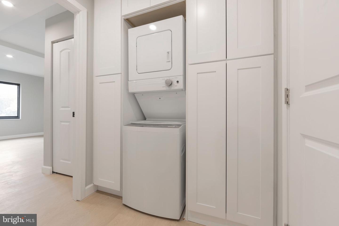 205 YOAKUM PKWY #516, ALEXANDRIA, Virginia 22304, 1 Bedroom Bedrooms, ,1 BathroomBathrooms,Residential,For sale,205 YOAKUM PKWY #516,VAAX2048758 MLS # VAAX2048758