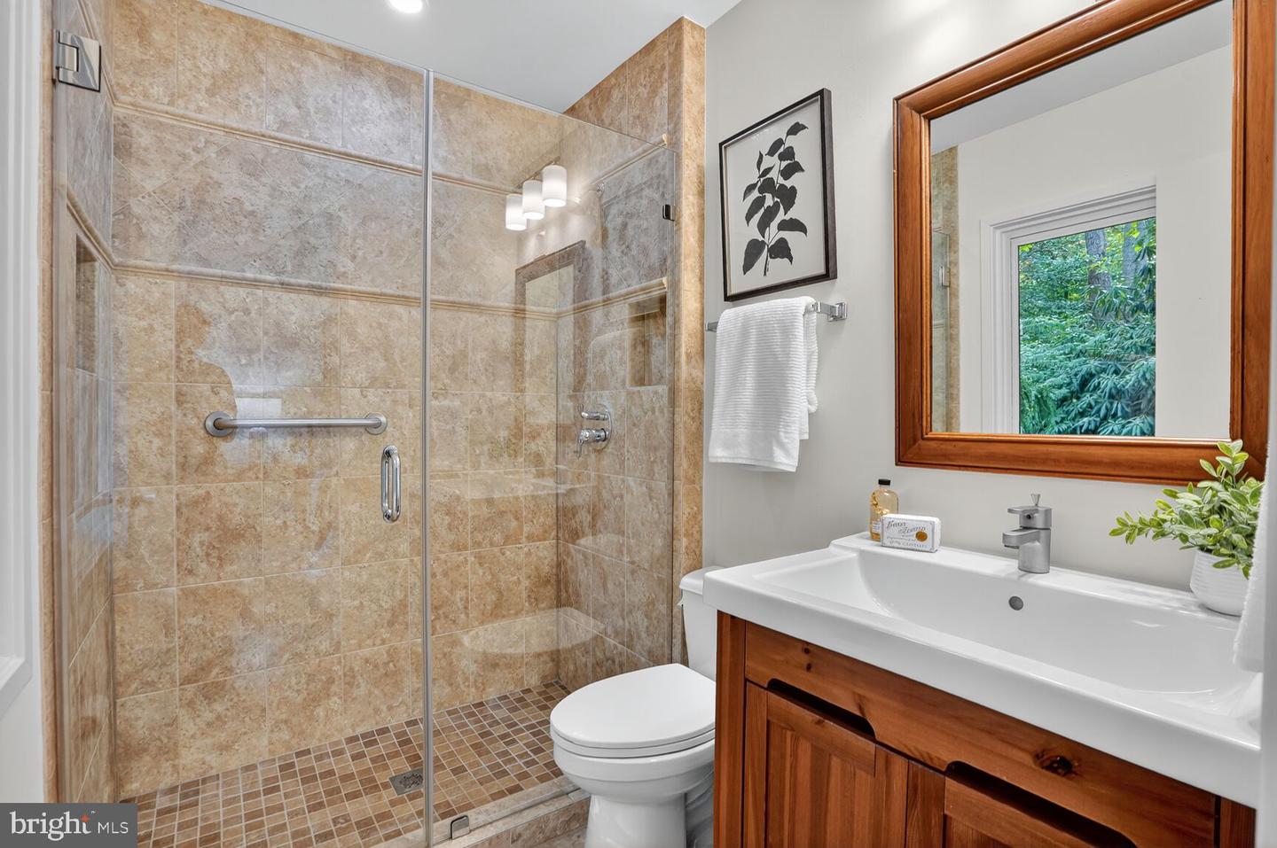 3422 CHARLESON ST, ANNANDALE, Virginia 22003, 5 Bedrooms Bedrooms, 14 Rooms Rooms,3 BathroomsBathrooms,Residential,For sale,3422 CHARLESON ST,VAFX2263584 MLS # VAFX2263584
