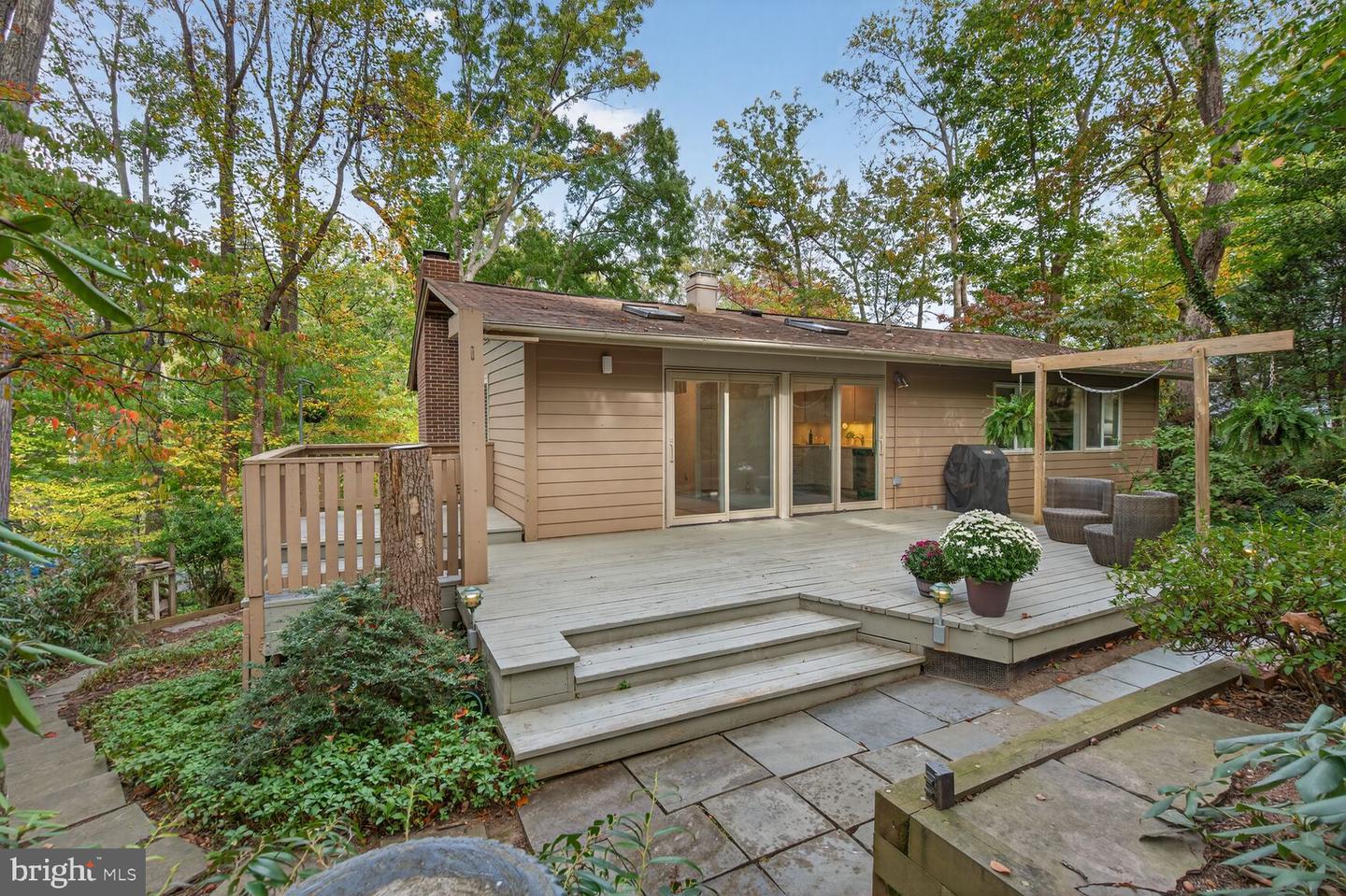 3422 CHARLESON ST, ANNANDALE, Virginia 22003, 5 Bedrooms Bedrooms, 14 Rooms Rooms,3 BathroomsBathrooms,Residential,For sale,3422 CHARLESON ST,VAFX2263584 MLS # VAFX2263584