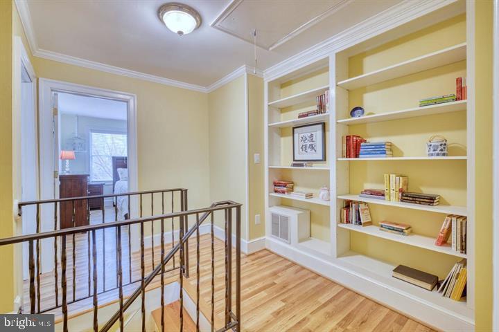 44 SYDNOR ST, HAMILTON, Virginia 20158, 4 Bedrooms Bedrooms, 12 Rooms Rooms,2 BathroomsBathrooms,Residential,For sale,44 SYDNOR ST,VALO2105590 MLS # VALO2105590