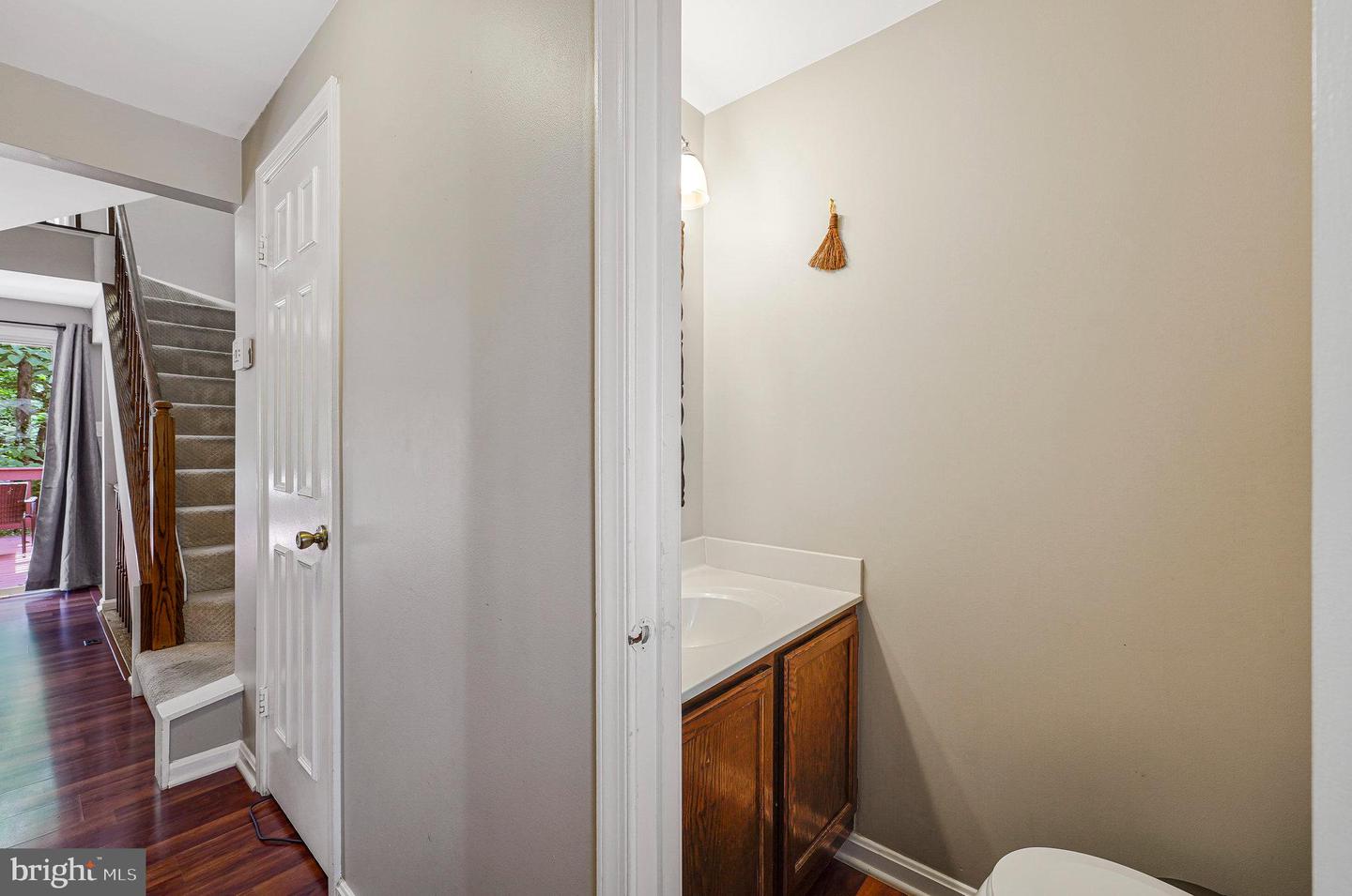 11269 SILENTWOOD LN, RESTON, Virginia 20191, 2 Bedrooms Bedrooms, 9 Rooms Rooms,2 BathroomsBathrooms,Residential,For sale,11269 SILENTWOOD LN,VAFX2264148 MLS # VAFX2264148