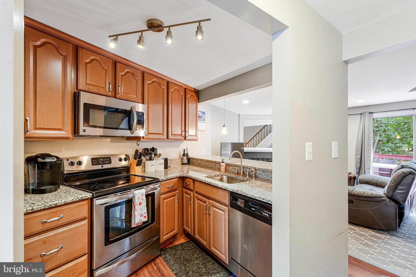11269 SILENTWOOD LN, RESTON, Virginia 20191, 2 Bedrooms Bedrooms, 9 Rooms Rooms,2 BathroomsBathrooms,Residential,For sale,11269 SILENTWOOD LN,VAFX2264148 MLS # VAFX2264148