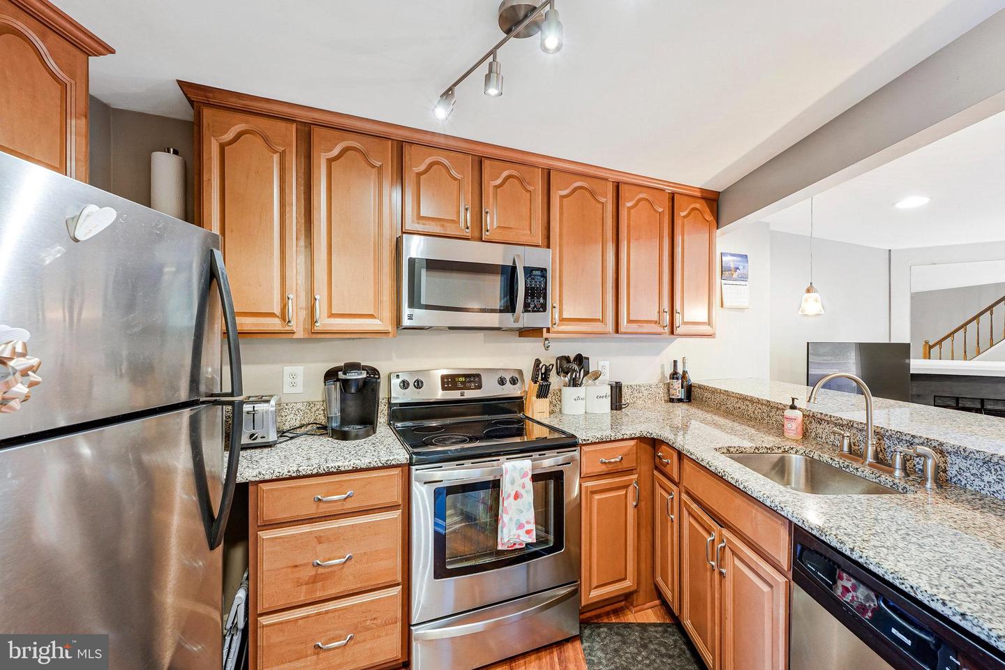 11269 SILENTWOOD LN, RESTON, Virginia 20191, 2 Bedrooms Bedrooms, 9 Rooms Rooms,2 BathroomsBathrooms,Residential,For sale,11269 SILENTWOOD LN,VAFX2264148 MLS # VAFX2264148