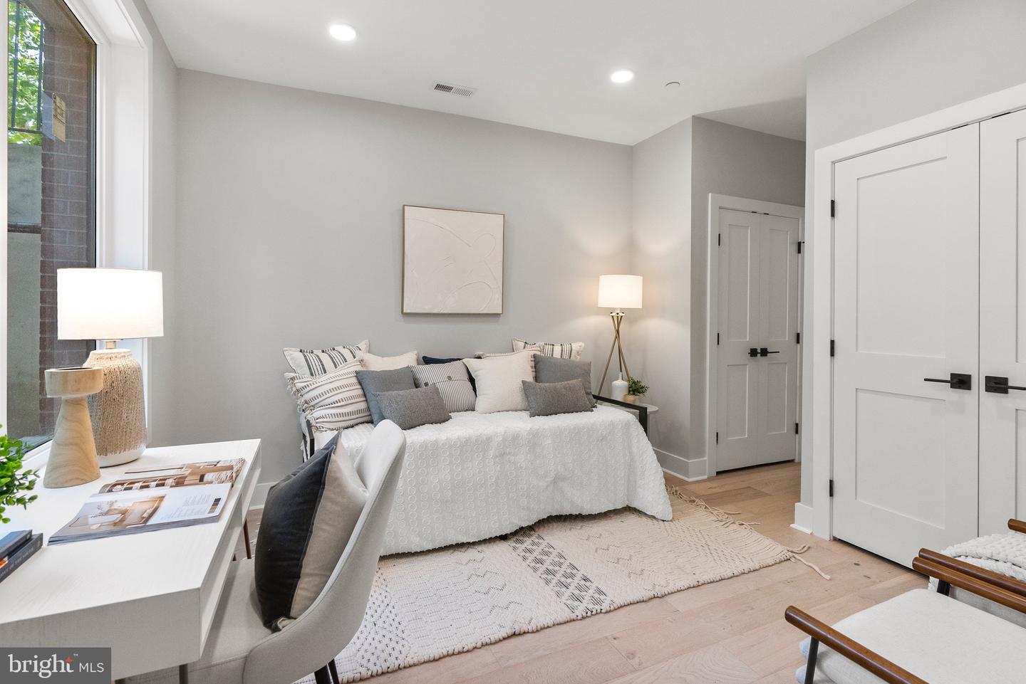 2019 M ST NE #1, WASHINGTON, District Of Columbia 20002, 2 Bedrooms Bedrooms, ,2 BathroomsBathrooms,Residential,For sale,2019 M ST NE #1,DCDC2220830 MLS # DCDC2220830