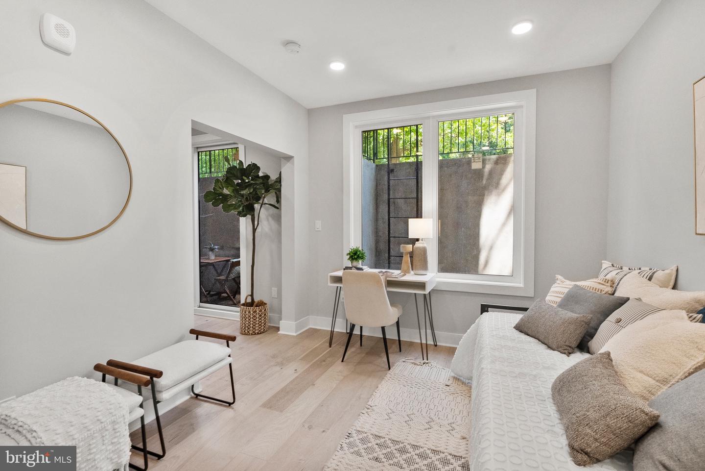 2019 M ST NE #1, WASHINGTON, District Of Columbia 20002, 2 Bedrooms Bedrooms, ,2 BathroomsBathrooms,Residential,For sale,2019 M ST NE #1,DCDC2220830 MLS # DCDC2220830