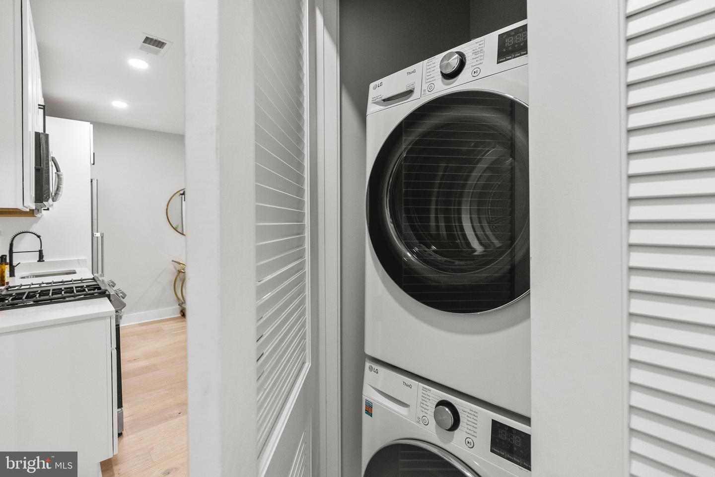 2019 M ST NE #1, WASHINGTON, District Of Columbia 20002, 2 Bedrooms Bedrooms, ,2 BathroomsBathrooms,Residential,For sale,2019 M ST NE #1,DCDC2220830 MLS # DCDC2220830