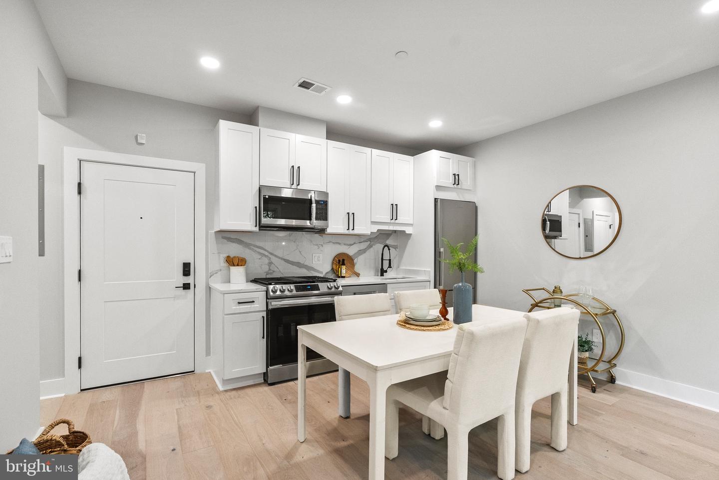 2019 M ST NE #1, WASHINGTON, District Of Columbia 20002, 2 Bedrooms Bedrooms, ,2 BathroomsBathrooms,Residential,For sale,2019 M ST NE #1,DCDC2220830 MLS # DCDC2220830