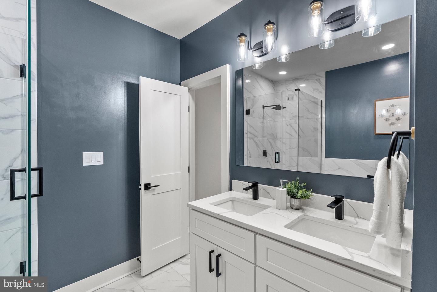 2019 M ST NE #1, WASHINGTON, District Of Columbia 20002, 2 Bedrooms Bedrooms, ,2 BathroomsBathrooms,Residential,For sale,2019 M ST NE #1,DCDC2220830 MLS # DCDC2220830