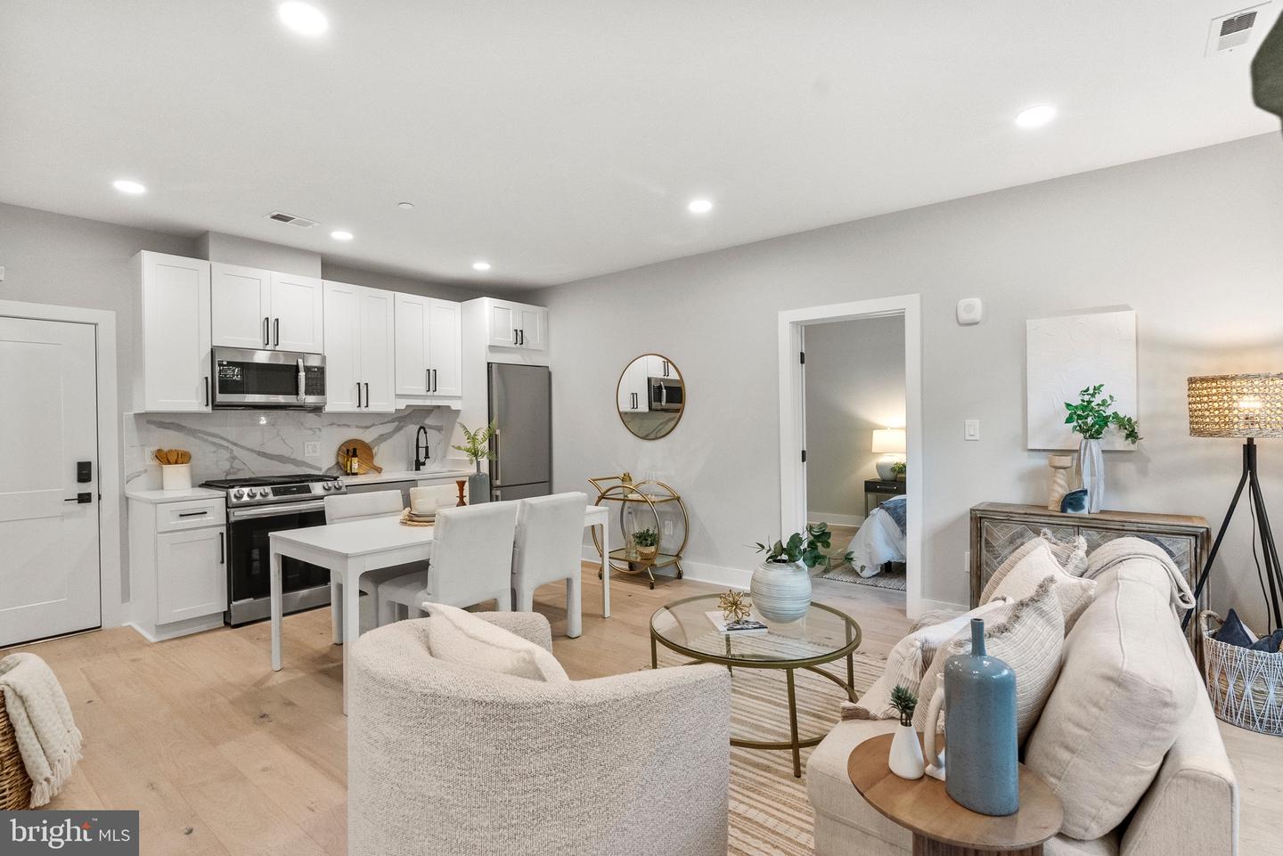 2019 M ST NE #1, WASHINGTON, District Of Columbia 20002, 2 Bedrooms Bedrooms, ,2 BathroomsBathrooms,Residential,For sale,2019 M ST NE #1,DCDC2220830 MLS # DCDC2220830