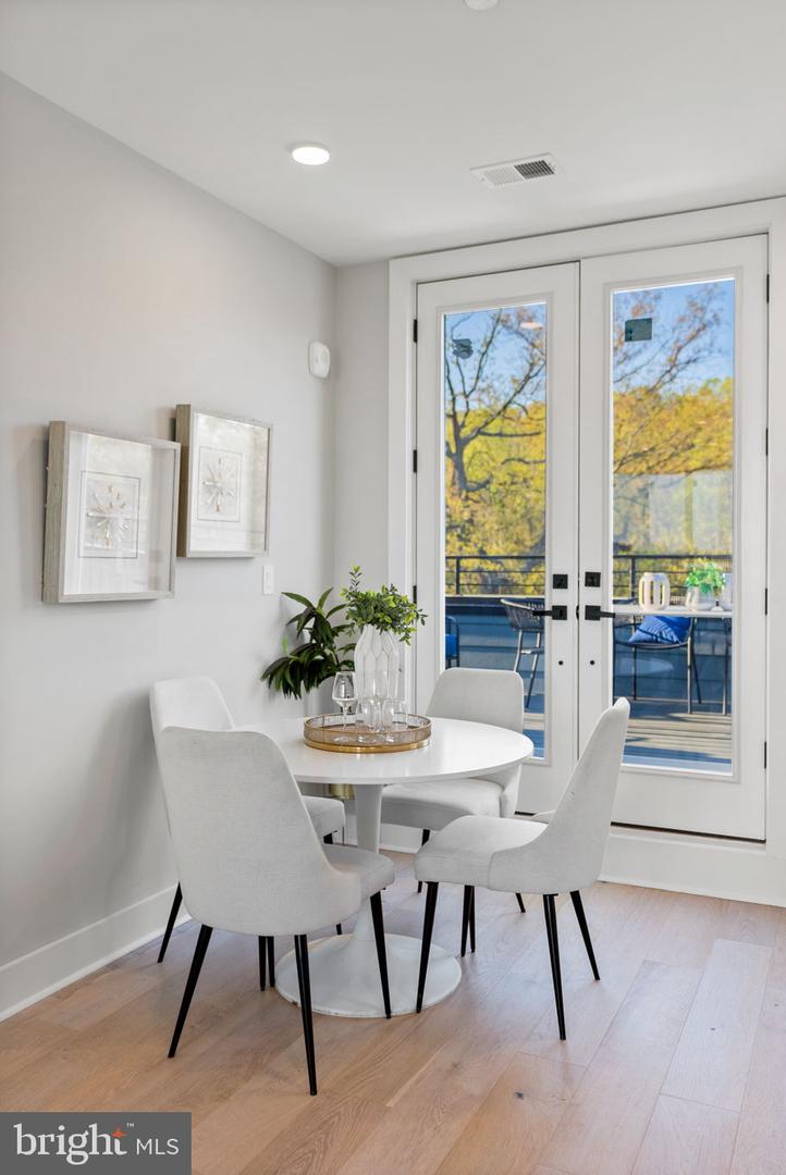 2019 M ST NE #PH9, WASHINGTON, District Of Columbia 20002, 2 Bedrooms Bedrooms, ,2 BathroomsBathrooms,Residential,For sale,2019 M ST NE #PH9,DCDC2220834 MLS # DCDC2220834
