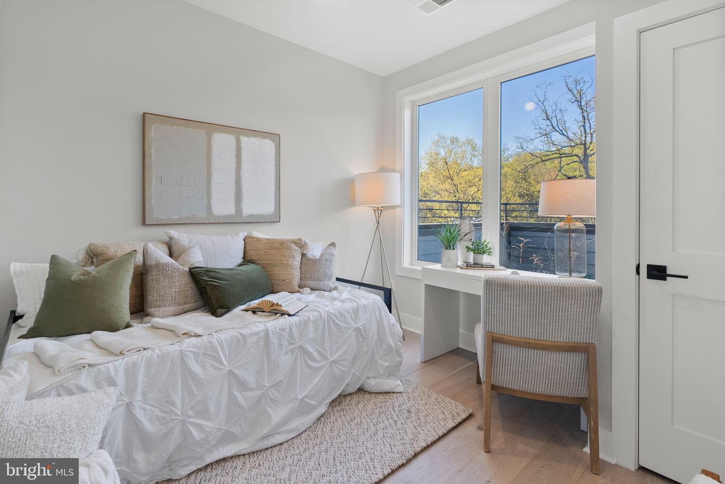 2019 M ST NE #PH9, WASHINGTON, District Of Columbia 20002, 2 Bedrooms Bedrooms, ,2 BathroomsBathrooms,Residential,For sale,2019 M ST NE #PH9,DCDC2220834 MLS # DCDC2220834
