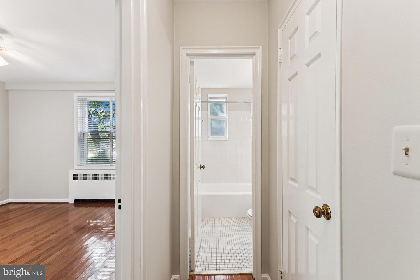 110 N GEORGE MASON DR #110-3, ARLINGTON, Virginia 22203, 1 Bedroom Bedrooms, ,1 BathroomBathrooms,Residential,For sale,110 N GEORGE MASON DR #110-3,VAAR2063464 MLS # VAAR2063464