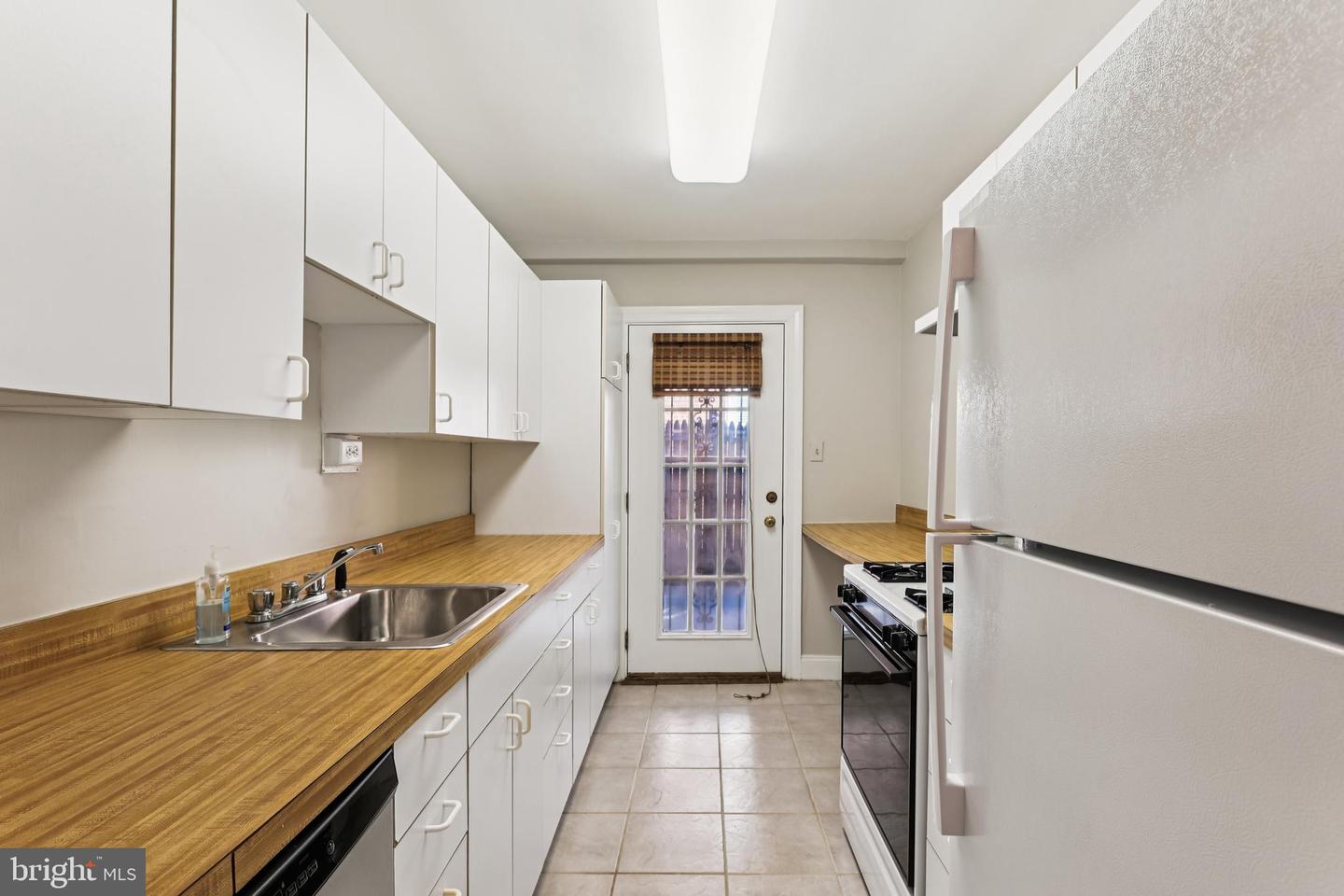 110 N GEORGE MASON DR #110-3, ARLINGTON, Virginia 22203, 1 Bedroom Bedrooms, ,1 BathroomBathrooms,Residential,For sale,110 N GEORGE MASON DR #110-3,VAAR2063464 MLS # VAAR2063464