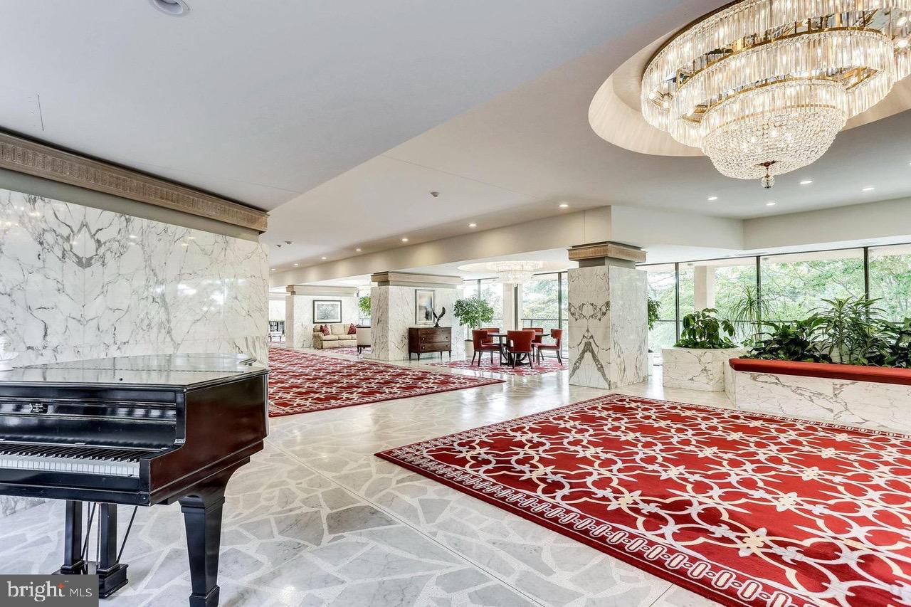 1101 S ARLINGTON RIDGE RD #704, ARLINGTON, Virginia 22202, 2 Bedrooms Bedrooms, 8 Rooms Rooms,2 BathroomsBathrooms,Residential,For sale,1101 S ARLINGTON RIDGE RD #704,VAAR2063638 MLS # VAAR2063638