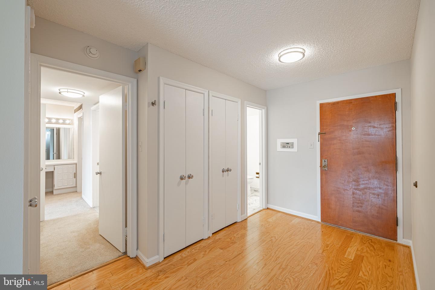 1101 S ARLINGTON RIDGE RD #704, ARLINGTON, Virginia 22202, 2 Bedrooms Bedrooms, 8 Rooms Rooms,2 BathroomsBathrooms,Residential,For sale,1101 S ARLINGTON RIDGE RD #704,VAAR2063638 MLS # VAAR2063638