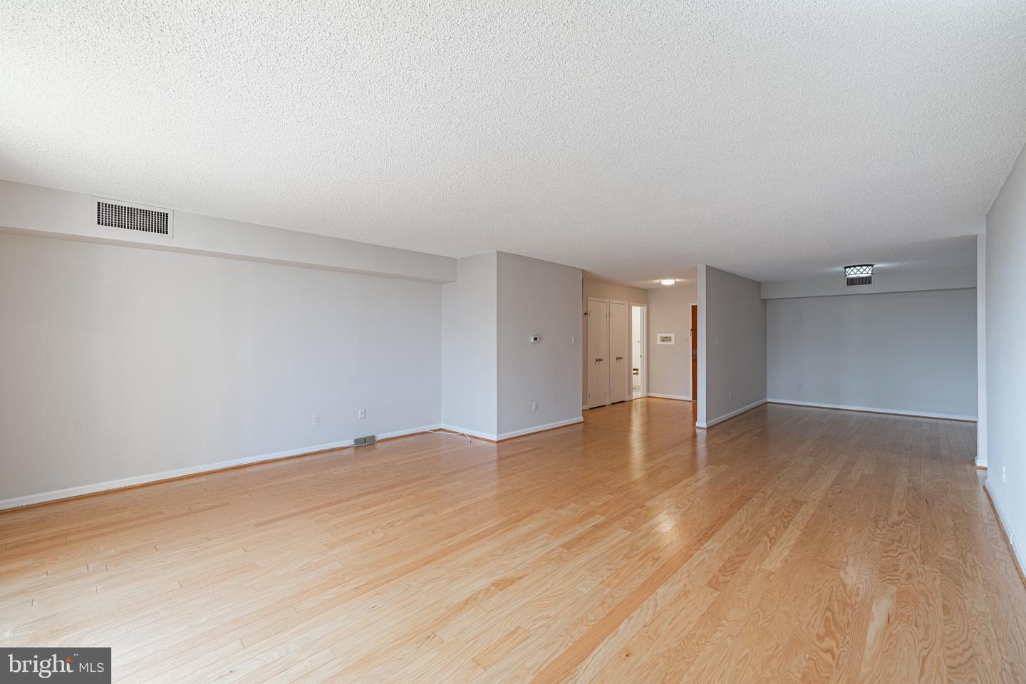 1101 S ARLINGTON RIDGE RD #704, ARLINGTON, Virginia 22202, 2 Bedrooms Bedrooms, 8 Rooms Rooms,2 BathroomsBathrooms,Residential,For sale,1101 S ARLINGTON RIDGE RD #704,VAAR2063638 MLS # VAAR2063638