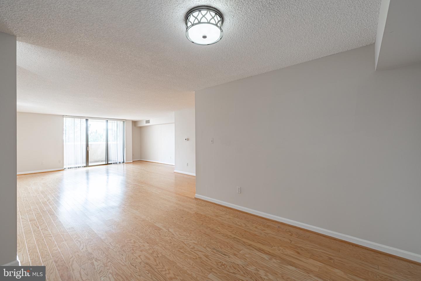 1101 S ARLINGTON RIDGE RD #704, ARLINGTON, Virginia 22202, 2 Bedrooms Bedrooms, 8 Rooms Rooms,2 BathroomsBathrooms,Residential,For sale,1101 S ARLINGTON RIDGE RD #704,VAAR2063638 MLS # VAAR2063638