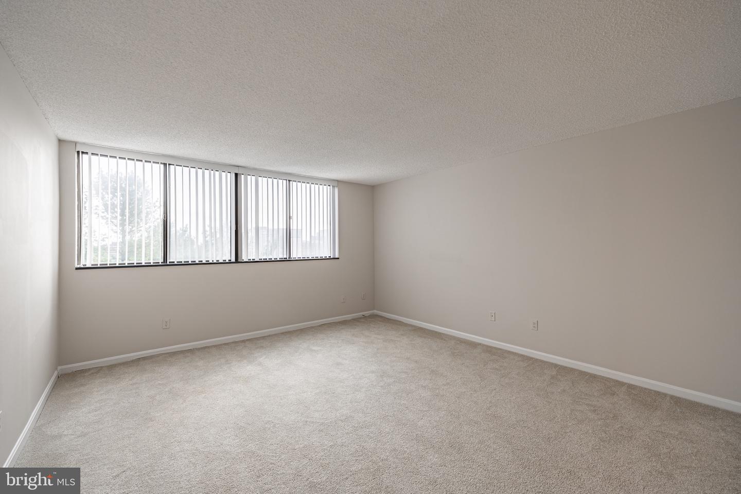 1101 S ARLINGTON RIDGE RD #704, ARLINGTON, Virginia 22202, 2 Bedrooms Bedrooms, 8 Rooms Rooms,2 BathroomsBathrooms,Residential,For sale,1101 S ARLINGTON RIDGE RD #704,VAAR2063638 MLS # VAAR2063638