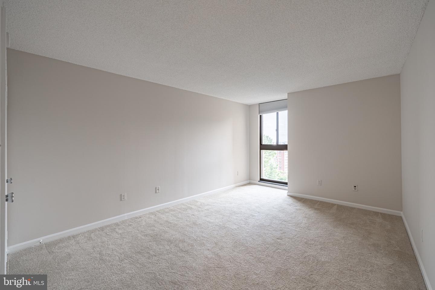 1101 S ARLINGTON RIDGE RD #704, ARLINGTON, Virginia 22202, 2 Bedrooms Bedrooms, 8 Rooms Rooms,2 BathroomsBathrooms,Residential,For sale,1101 S ARLINGTON RIDGE RD #704,VAAR2063638 MLS # VAAR2063638