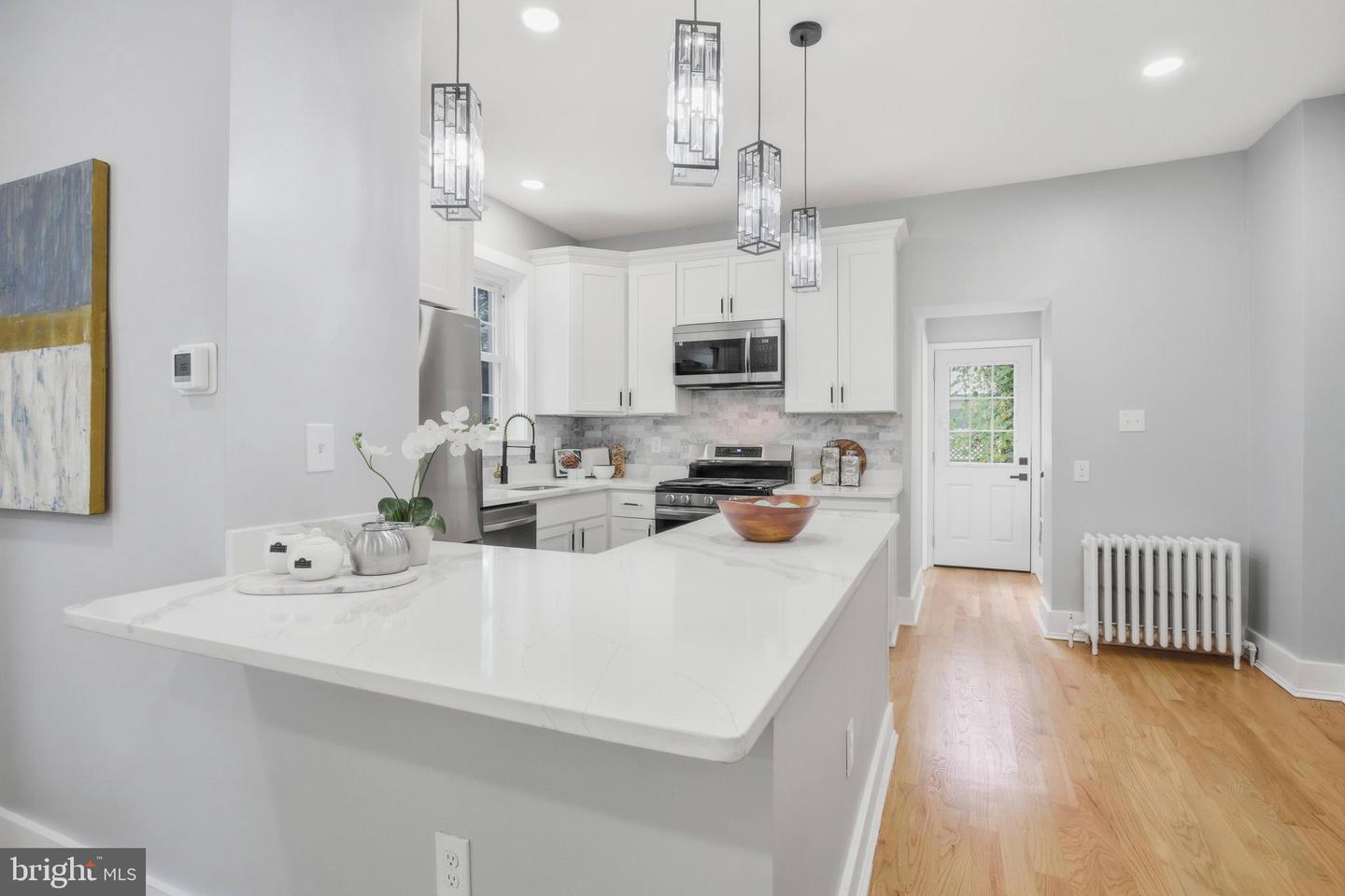 401 HUME AVE #A, ALEXANDRIA, Virginia 22301, 3 Bedrooms Bedrooms, ,1 BathroomBathrooms,Residential,For sale,401 HUME AVE #A,VAAX2049652 MLS # VAAX2049652