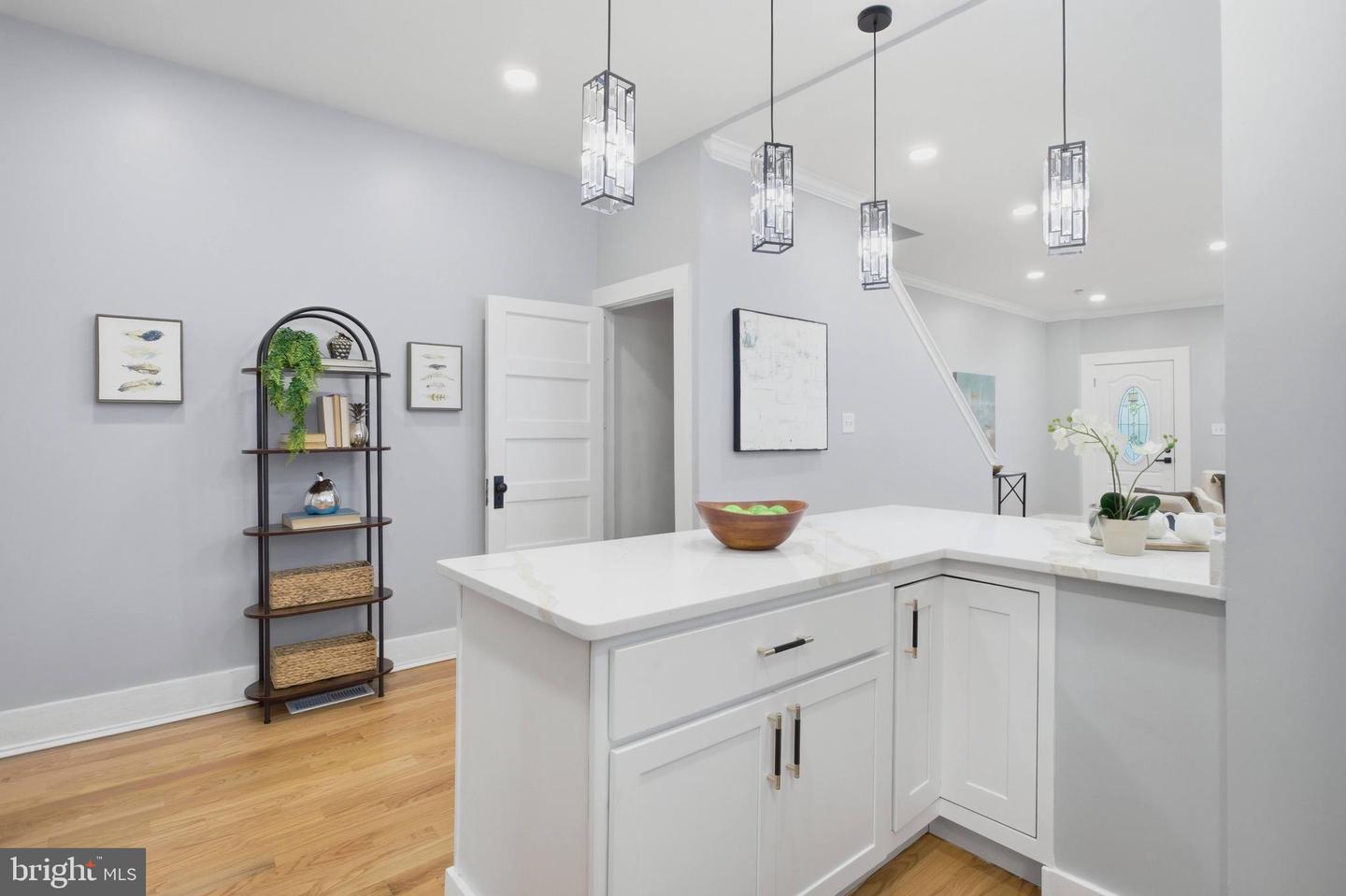 401 HUME AVE #A, ALEXANDRIA, Virginia 22301, 3 Bedrooms Bedrooms, ,1 BathroomBathrooms,Residential,For sale,401 HUME AVE #A,VAAX2049652 MLS # VAAX2049652