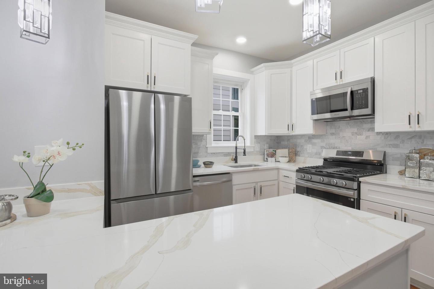 401 HUME AVE #A, ALEXANDRIA, Virginia 22301, 3 Bedrooms Bedrooms, ,1 BathroomBathrooms,Residential,For sale,401 HUME AVE #A,VAAX2049652 MLS # VAAX2049652