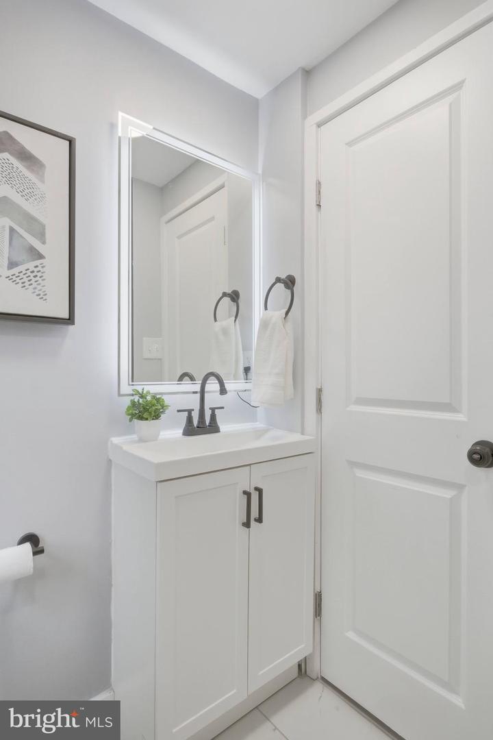 401 HUME AVE #A, ALEXANDRIA, Virginia 22301, 3 Bedrooms Bedrooms, ,1 BathroomBathrooms,Residential,For sale,401 HUME AVE #A,VAAX2049652 MLS # VAAX2049652