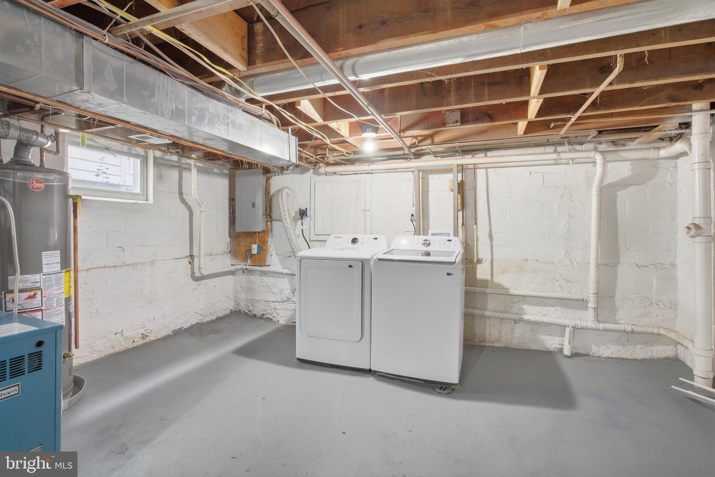 401 HUME AVE #A, ALEXANDRIA, Virginia 22301, 3 Bedrooms Bedrooms, ,1 BathroomBathrooms,Residential,For sale,401 HUME AVE #A,VAAX2049652 MLS # VAAX2049652