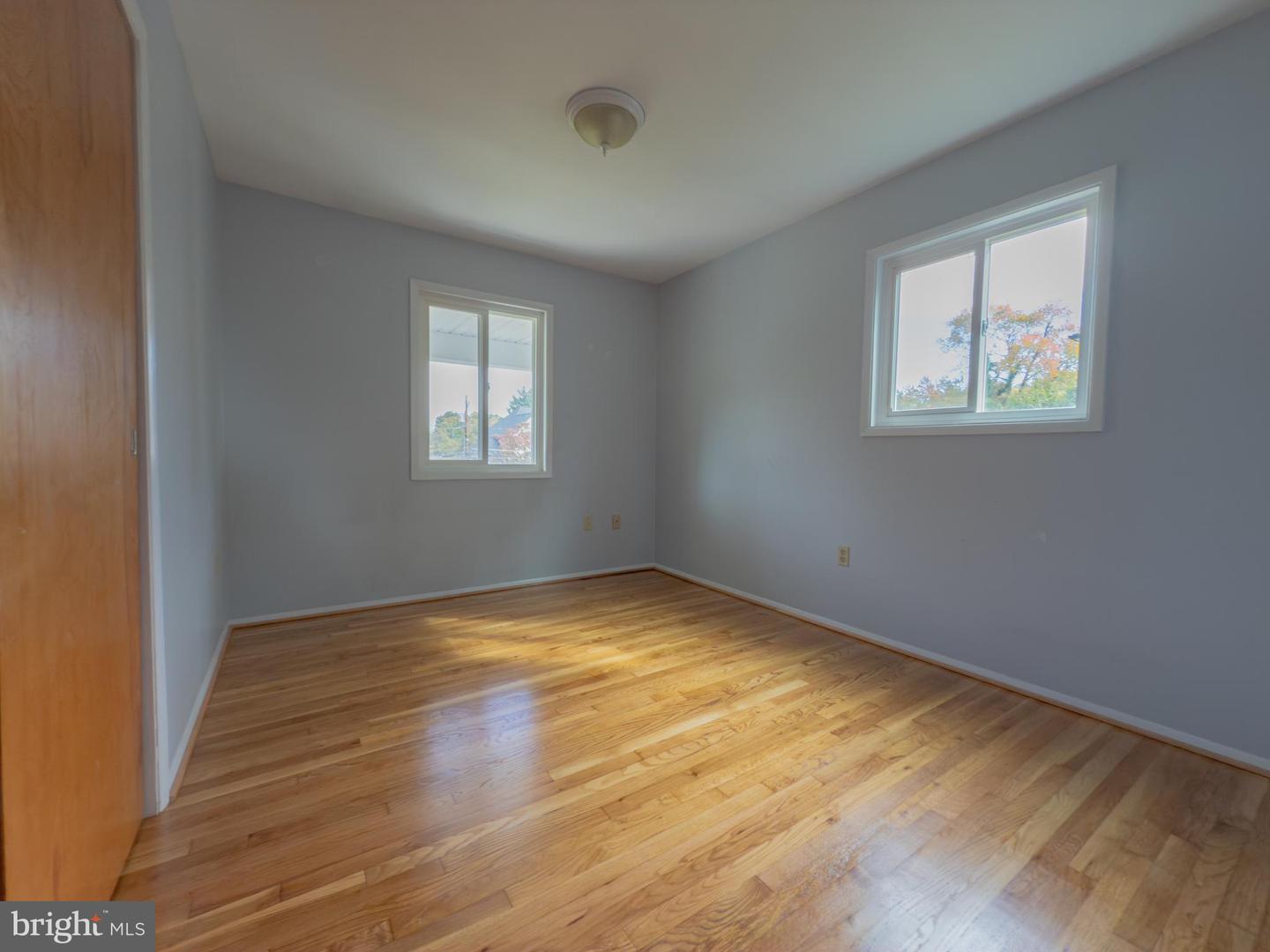 824 CONSTELLATION DR, GREAT FALLS, Virginia 22066, 5 Bedrooms Bedrooms, ,3 BathroomsBathrooms,Residential,For sale,824 CONSTELLATION DR,VAFX2267546 MLS # VAFX2267546