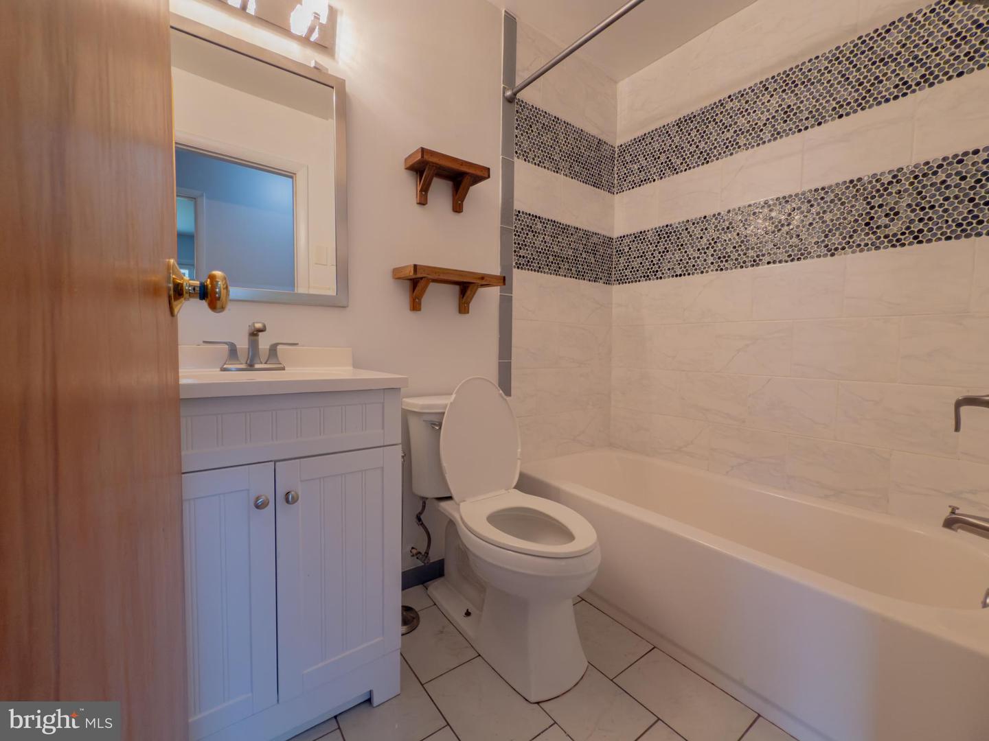 824 CONSTELLATION DR, GREAT FALLS, Virginia 22066, 5 Bedrooms Bedrooms, ,3 BathroomsBathrooms,Residential,For sale,824 CONSTELLATION DR,VAFX2267546 MLS # VAFX2267546
