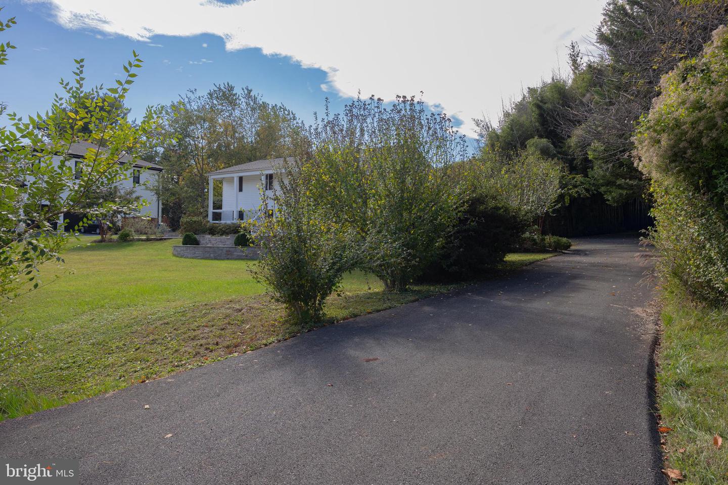 824 CONSTELLATION DR, GREAT FALLS, Virginia 22066, 5 Bedrooms Bedrooms, ,3 BathroomsBathrooms,Residential,For sale,824 CONSTELLATION DR,VAFX2267546 MLS # VAFX2267546