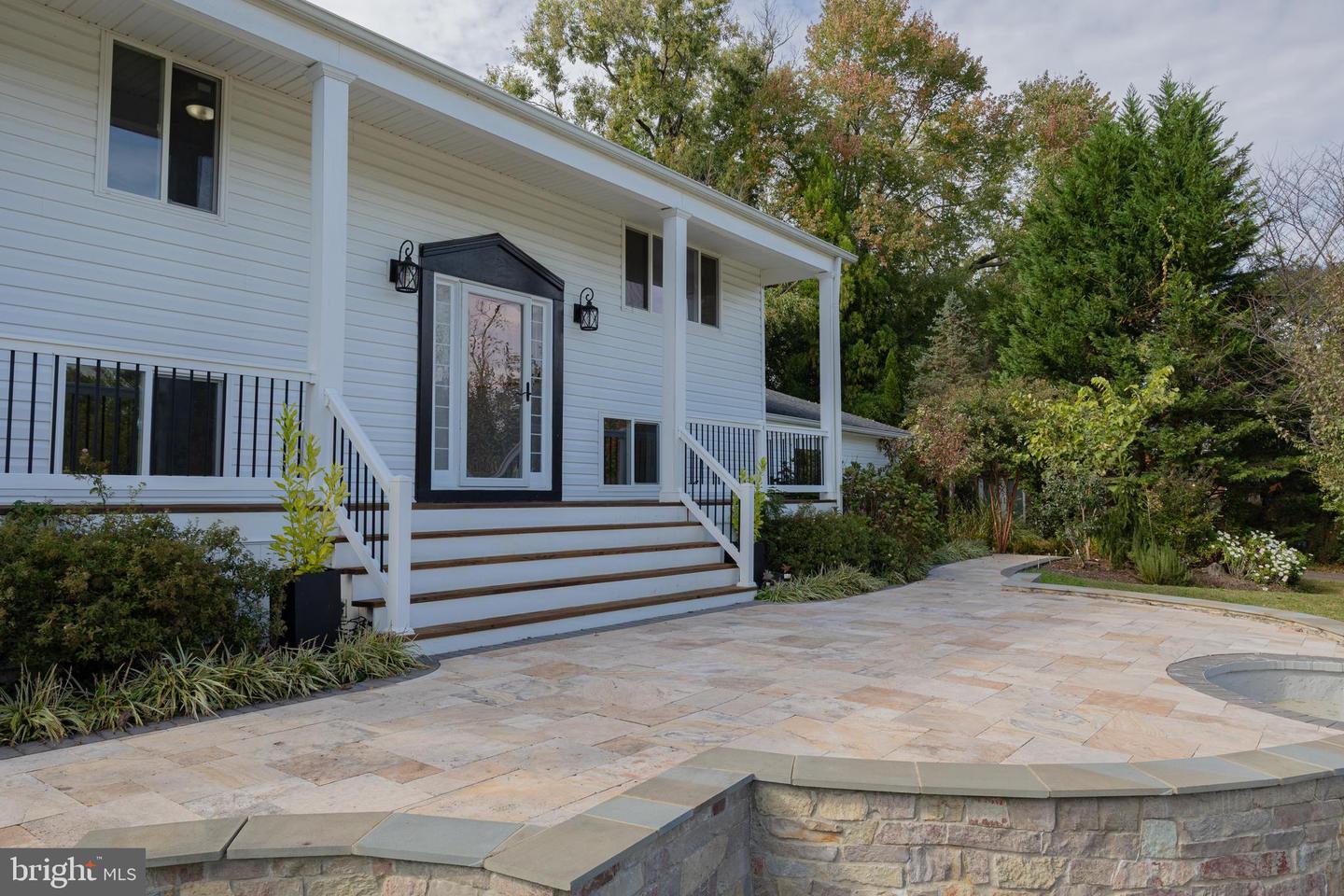 824 CONSTELLATION DR, GREAT FALLS, Virginia 22066, 5 Bedrooms Bedrooms, ,3 BathroomsBathrooms,Residential,For sale,824 CONSTELLATION DR,VAFX2267546 MLS # VAFX2267546
