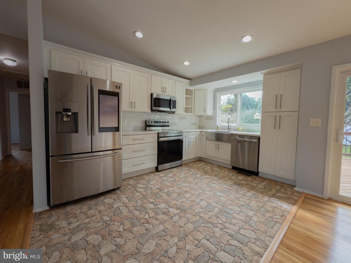 824 CONSTELLATION DR, GREAT FALLS, Virginia 22066, 5 Bedrooms Bedrooms, ,3 BathroomsBathrooms,Residential,For sale,824 CONSTELLATION DR,VAFX2267546 MLS # VAFX2267546